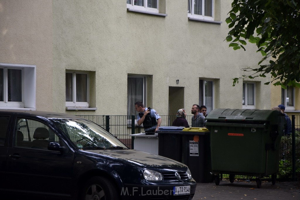 Feuer Koeln Vingst Noerdlingerstr P01.JPG - Miklos Laubert